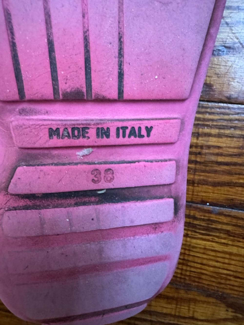 Louis Vuitton Pink Slide Sandals with Monogram Strap - Picture 6 of 6